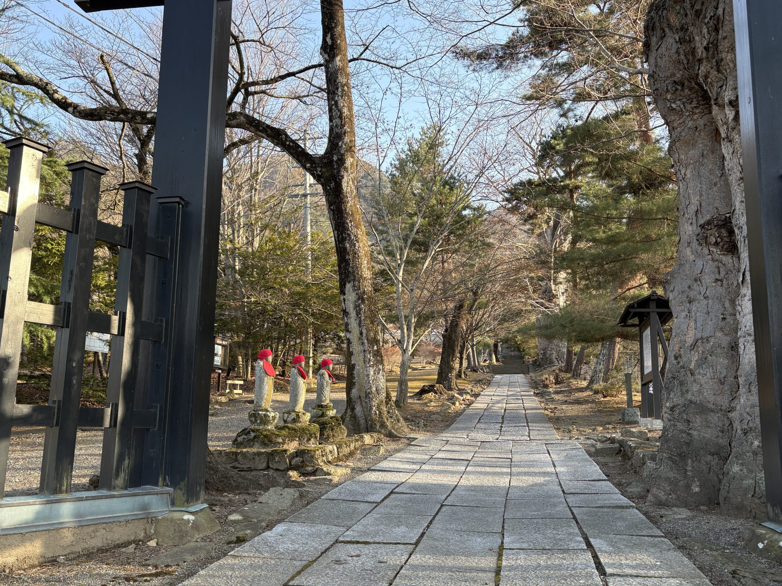 Jizo statues at Zenzanji temple